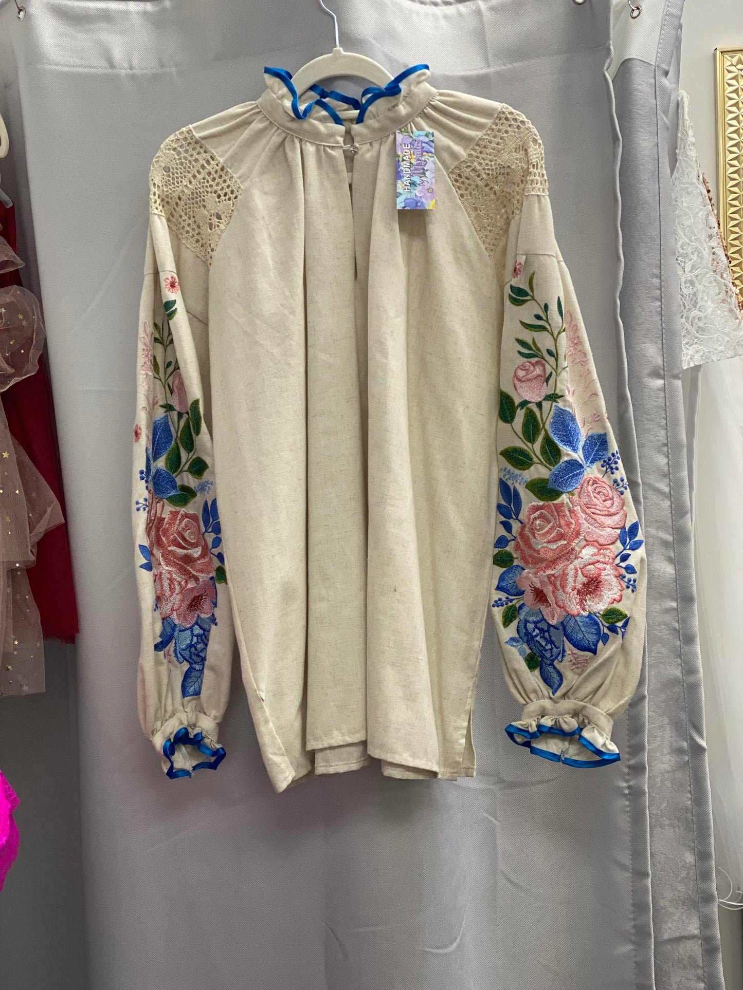 Embroidered blouse/..жіноча вишиванка