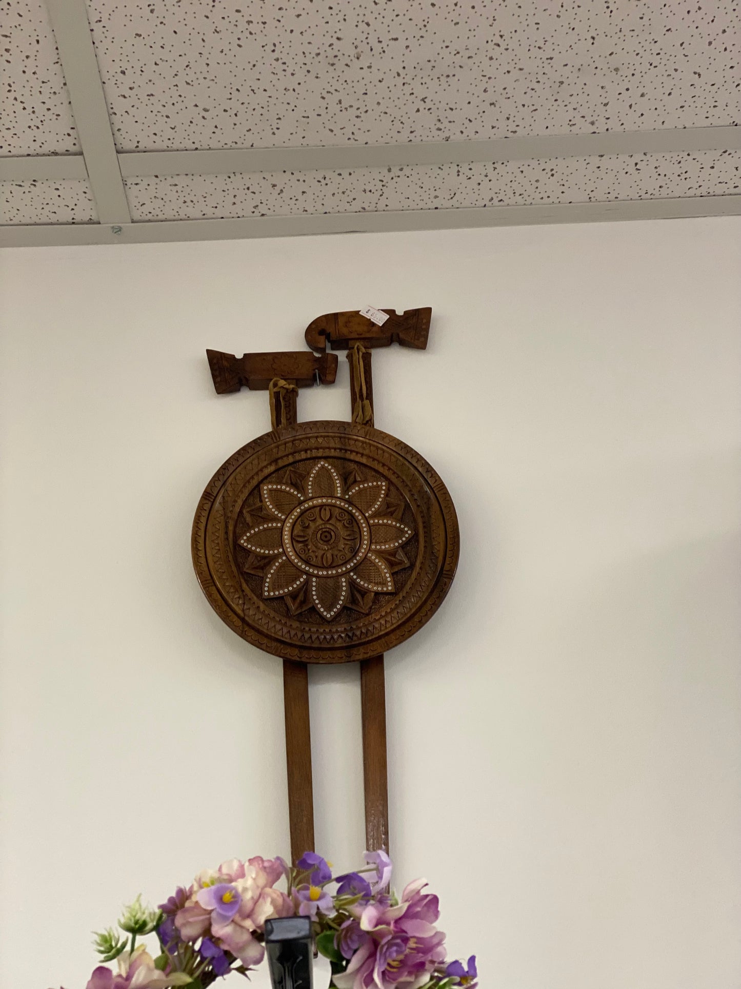 Український сувенір тарілка з сокирами!