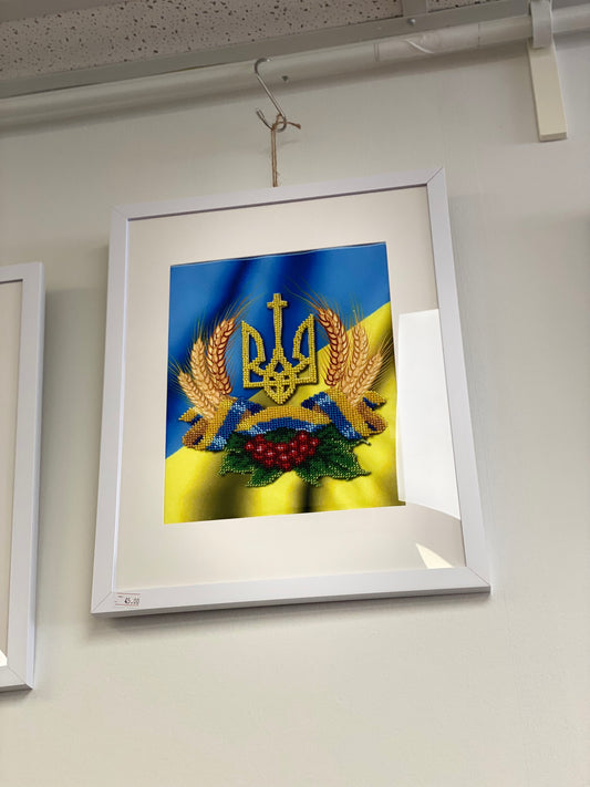Bead Painting (Flag & Trident)