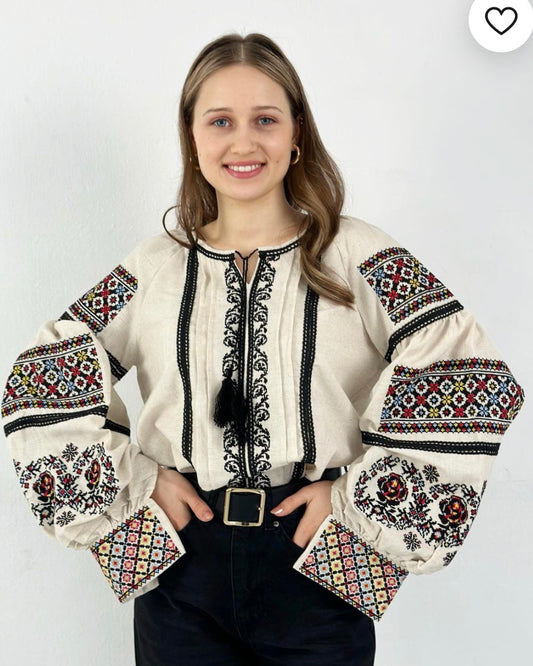 Embroidered blouse/..жіноча вишиванка
