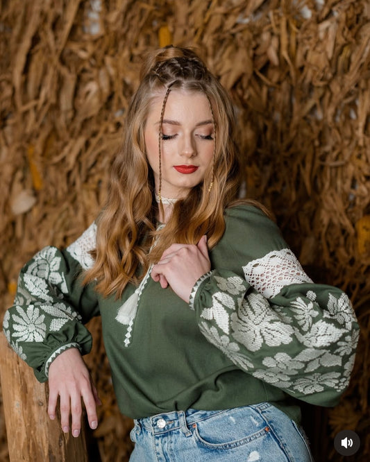 Embroidered blouse/…жіноча вишиванка