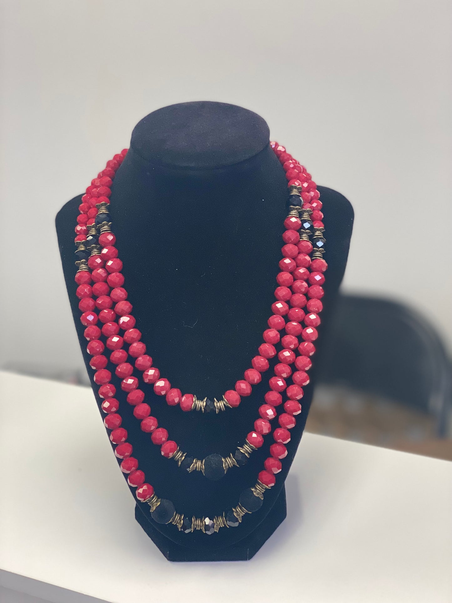 Red three layers necklace