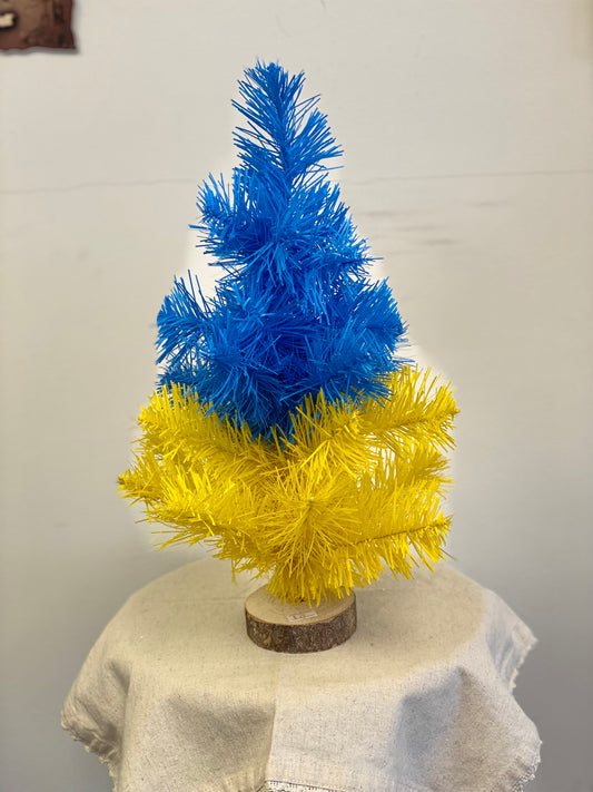 Ялинка патріотична