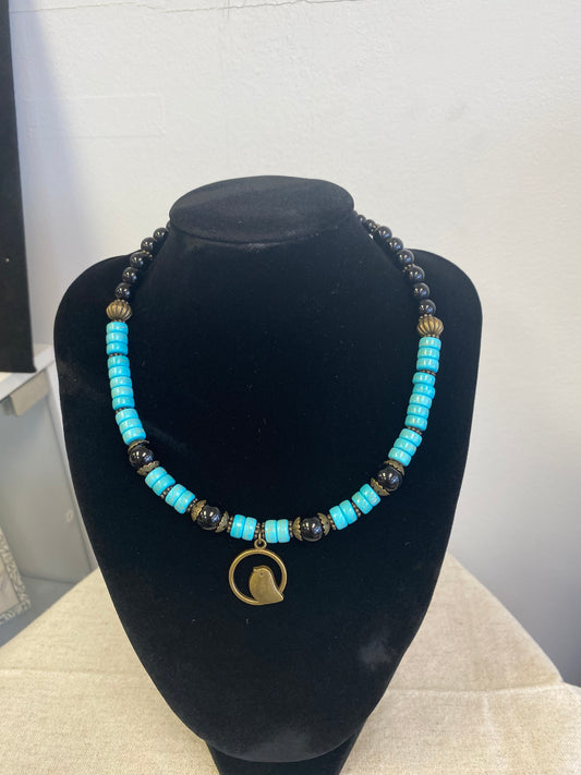 Намисто-howlite, jasper, onyx з підвіскою Пташка