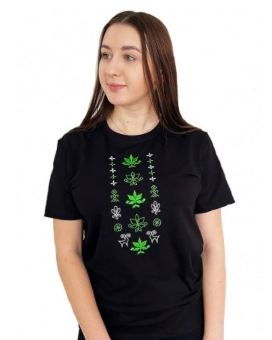 Embroidered T-shirt/…футболка вишита