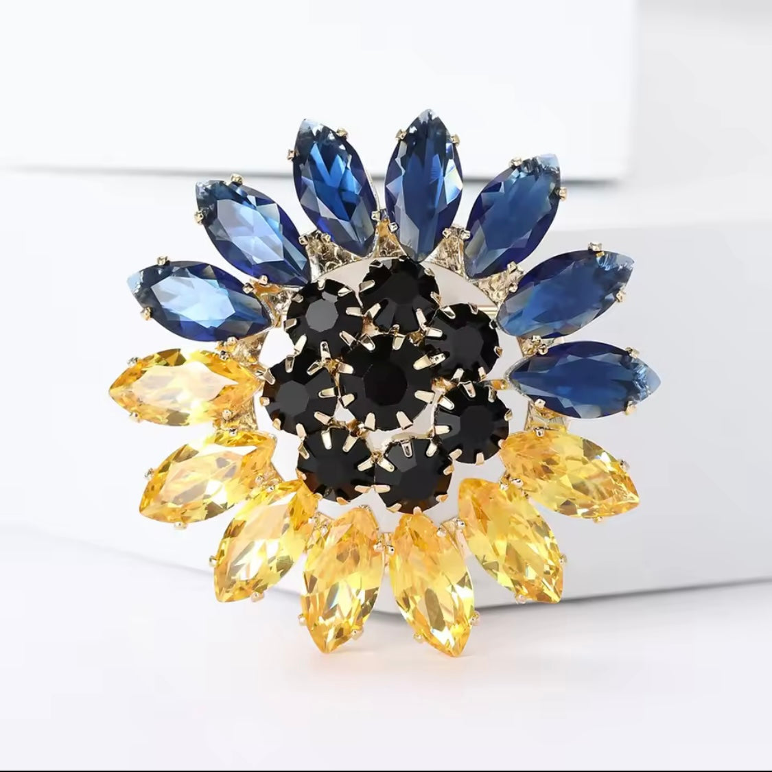 Ukrainian brooch Sonyashnyk/.. брошка Соняшник