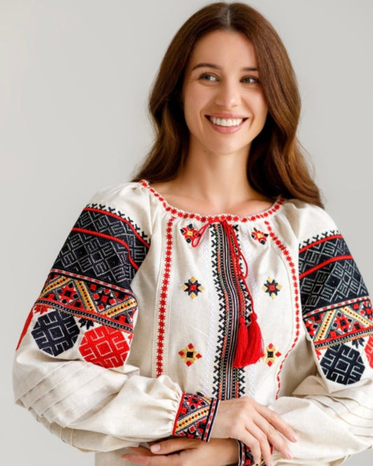 Жіноча вишиванка