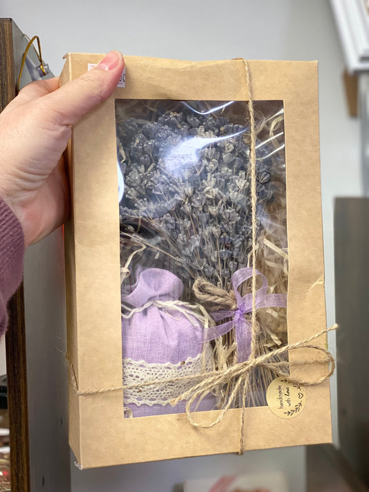 Подарунковий набір сухоцвітів з лавандою