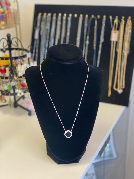 Silver necklace/…срібне кольє