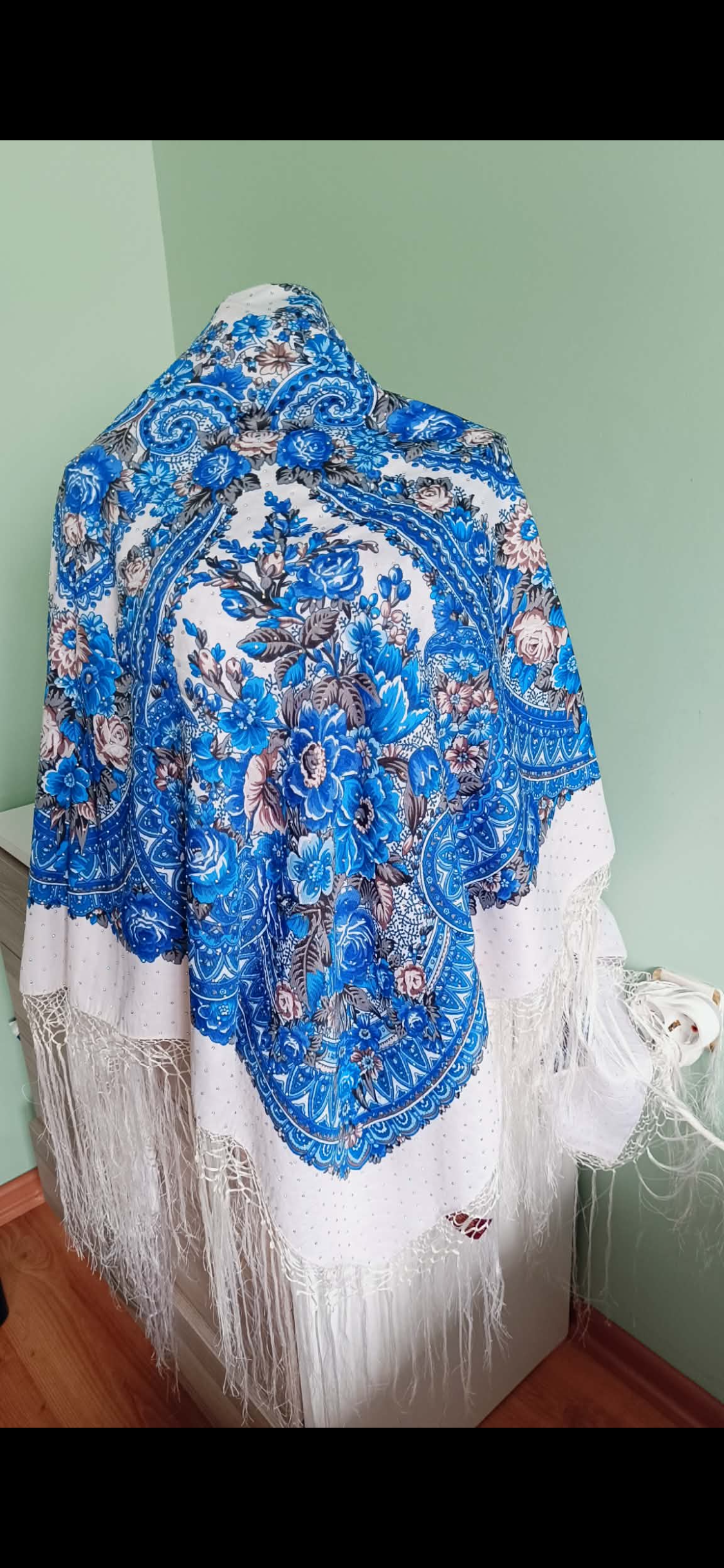 Embroidered scarf/ шальова хустина з камінцями
